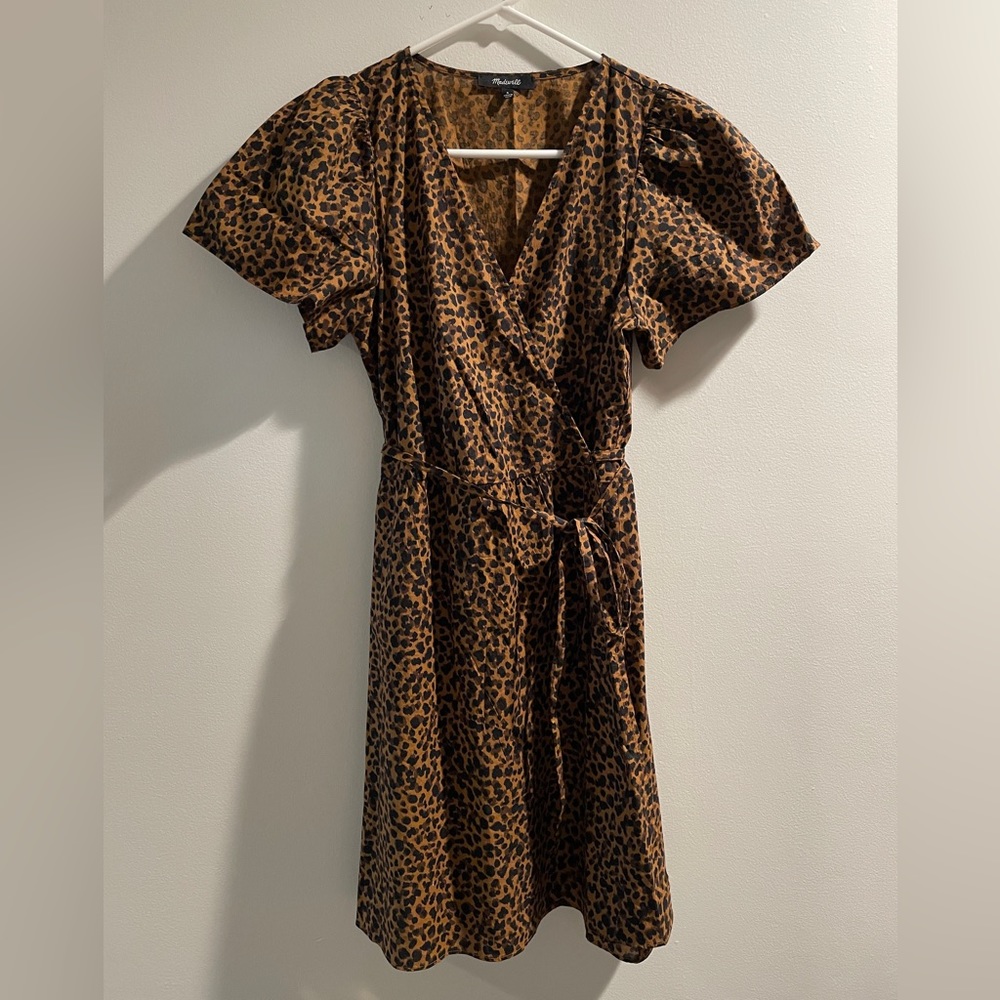 Madewell Flutter-Sleeve Wrap Mini Dress in Painted Leopard, Size S